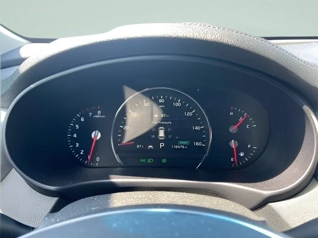 Used 2020 Passion Red Kia EX V6 image 18