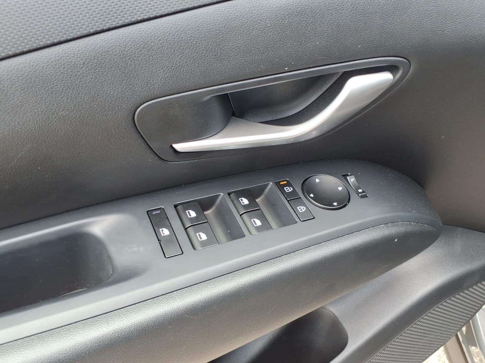 Used 2025 Hampton Gray Hyundai SE image 12