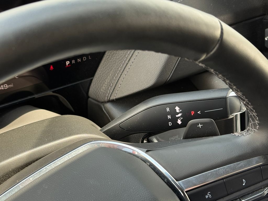 2025 GMC Yukon XL Denali - Photo 38