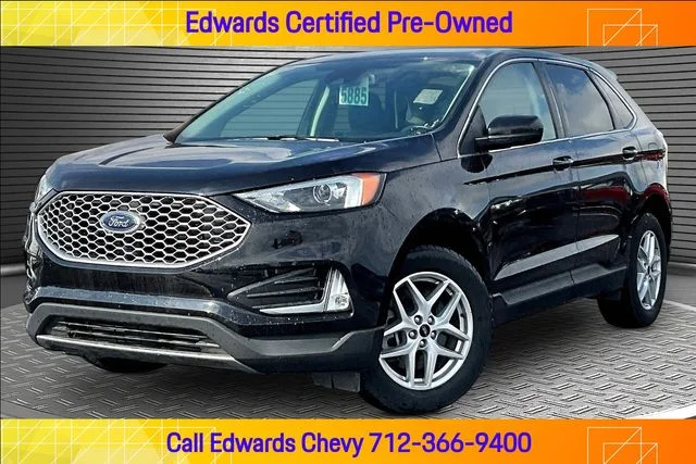 Used 2024 Black Ford SEL image 1