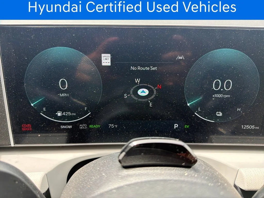 Certified Pre-Owned 2025 Hyundai Tucson Hybrid SEL Convenience