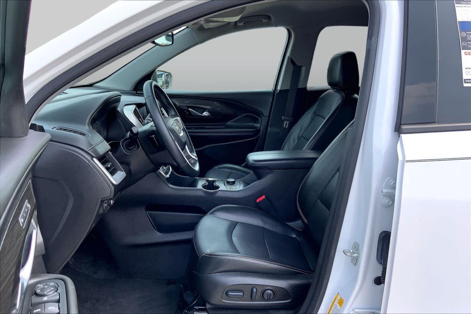 Used 2023 Summit White GMC SLT image 8