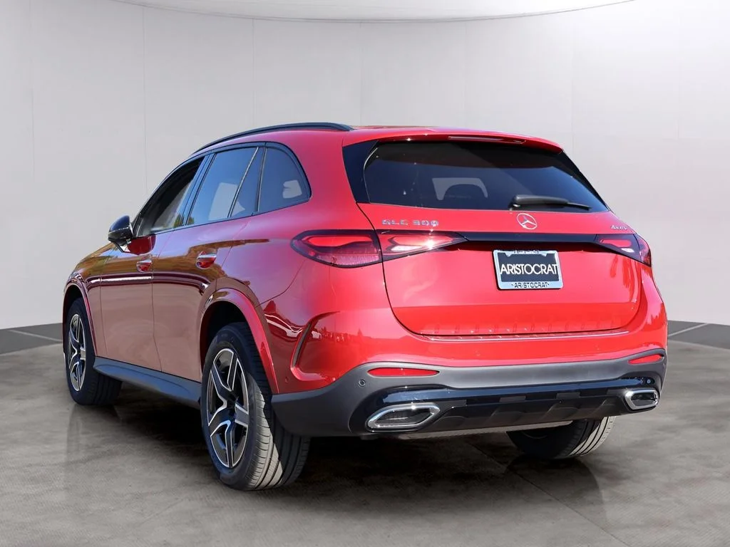 Certified Used 2026 MANUFAKTUR Patagonia Red Metallic Mercedes-Benz GLC 300 image 7