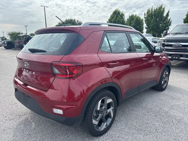 Used 2025 Red Hyundai SEL image 5