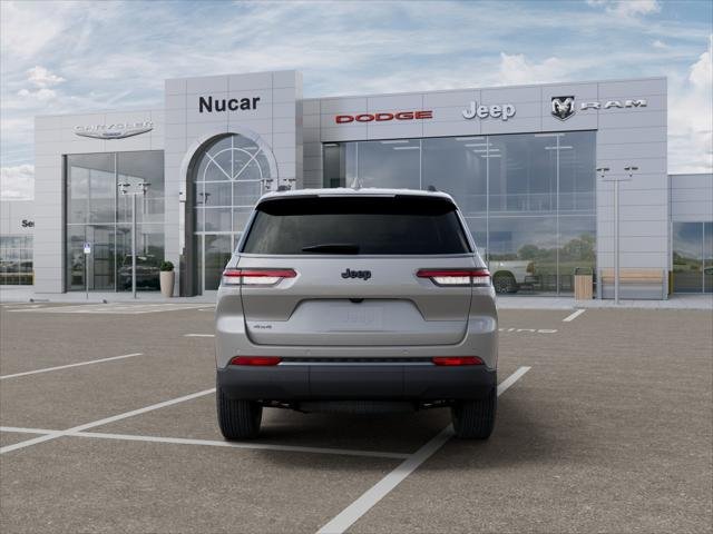 New 2026 Silver Zynith Exterior Paint Jeep Altitude image 33