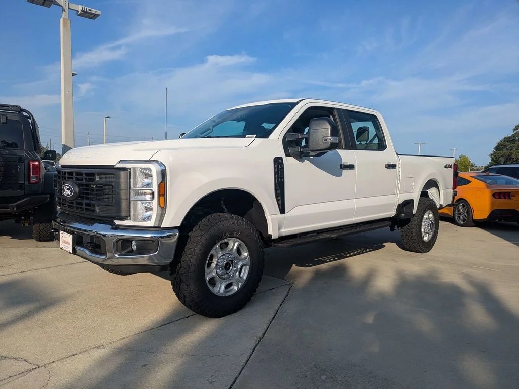 New 2027 Oxford White Ford XL image 8