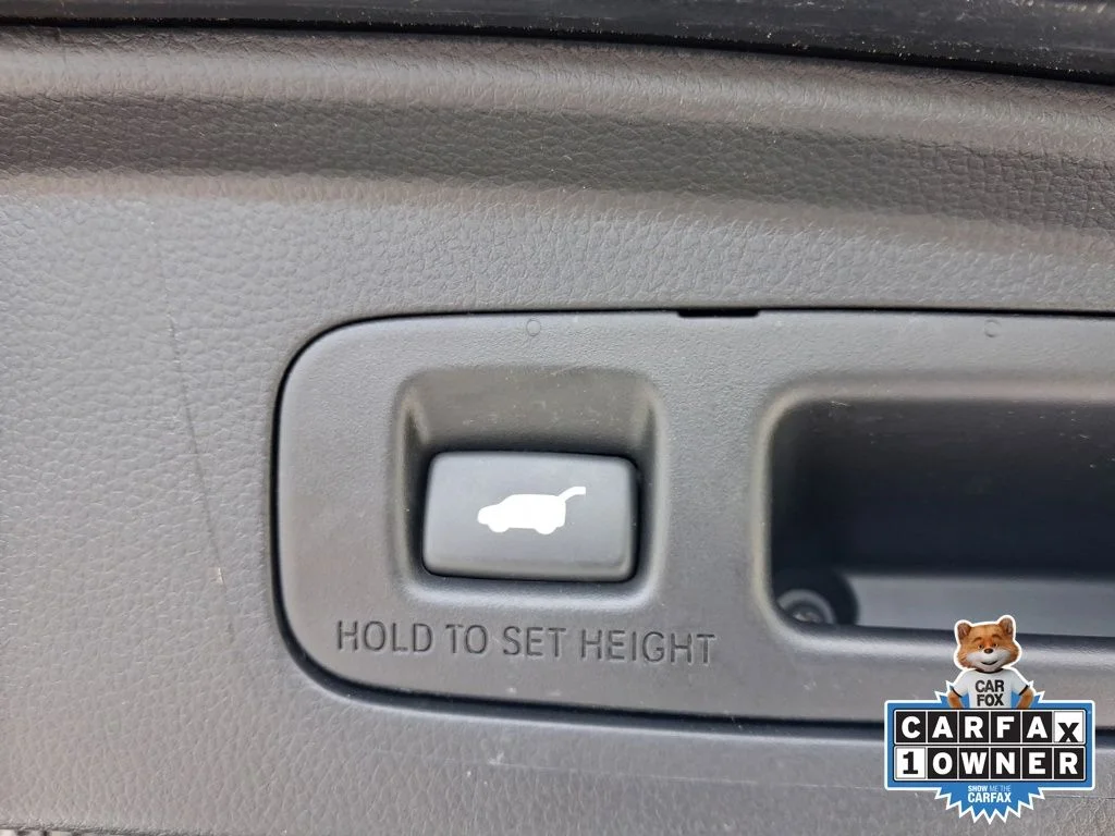 Used 2024  Honda EX-L image 1