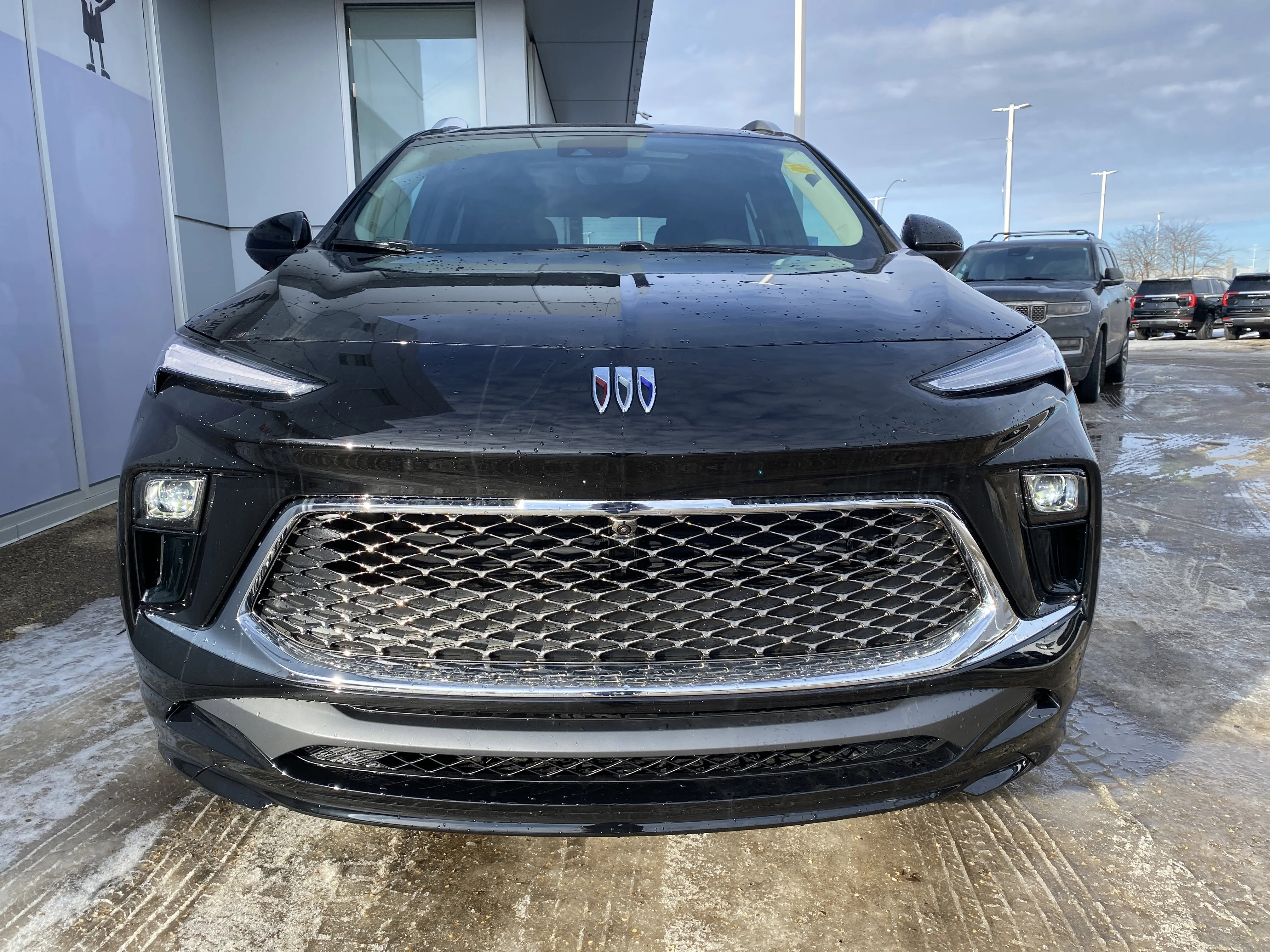 New 2026 EBONY TWILIGHT METALLIC Buick Avenir image 9
