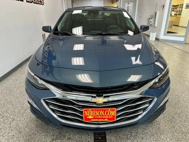 Used 2024 Lakeshore Blue Metallic Chevrolet 1LT image 3