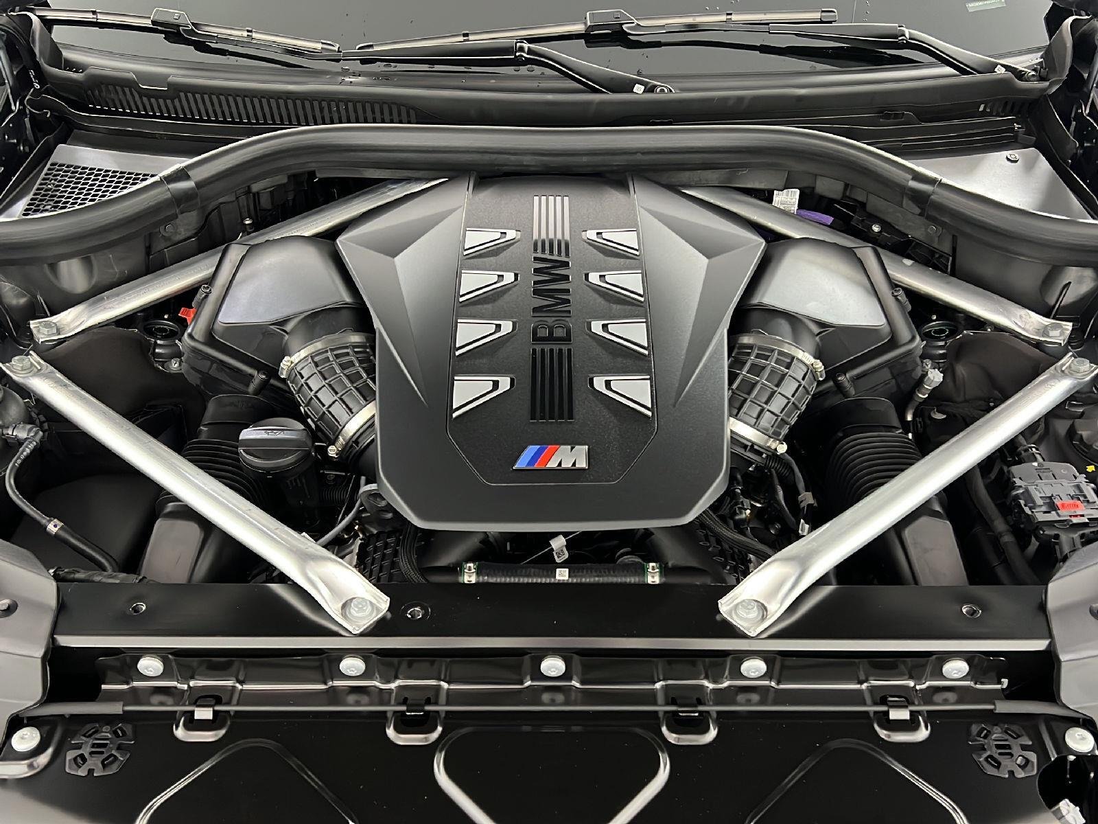 New 2027 Skyscraper Grey Metallic BMW M60i image 29