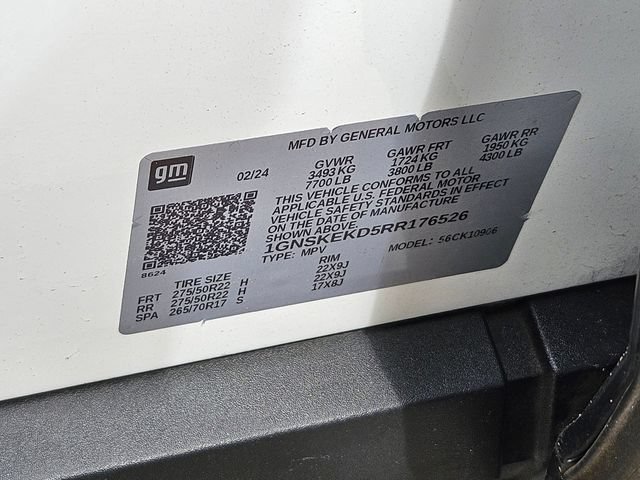 Used 2024 Summit White Chevrolet RST image 33