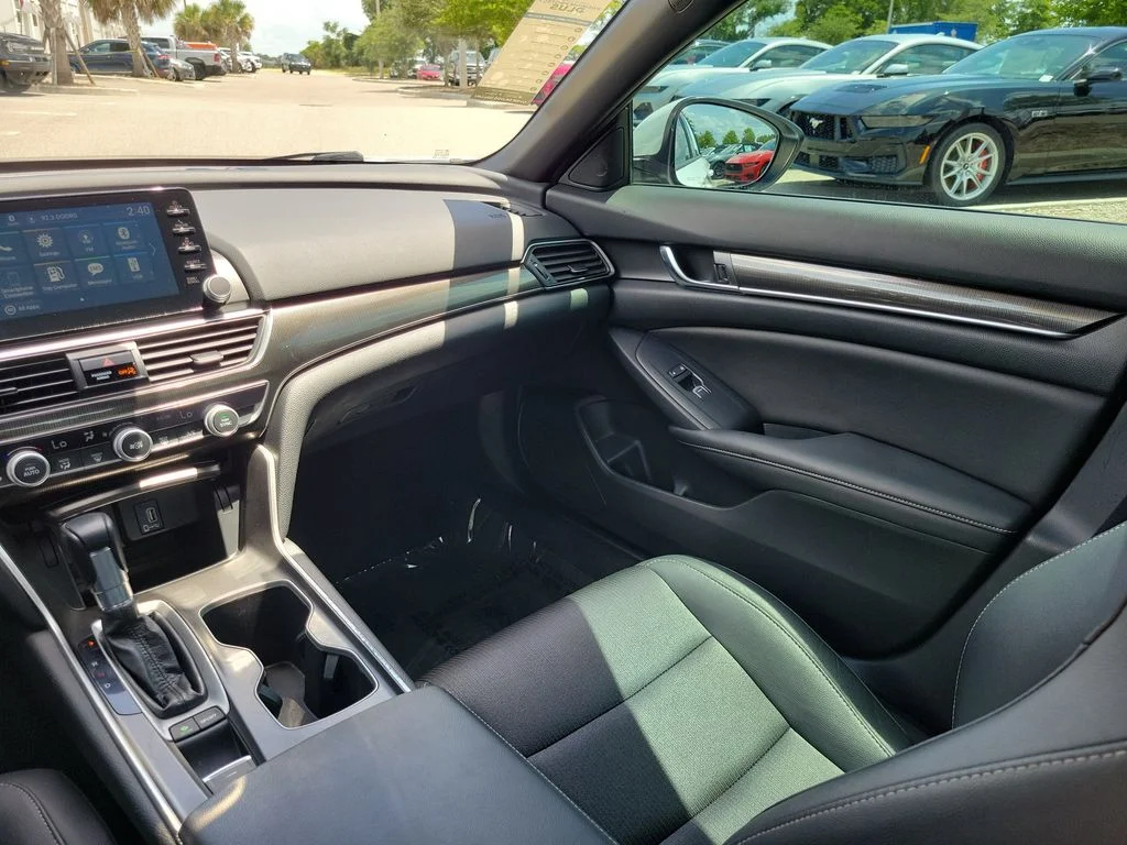 Used 2019 Platinum White Pearl Honda Sport image 14