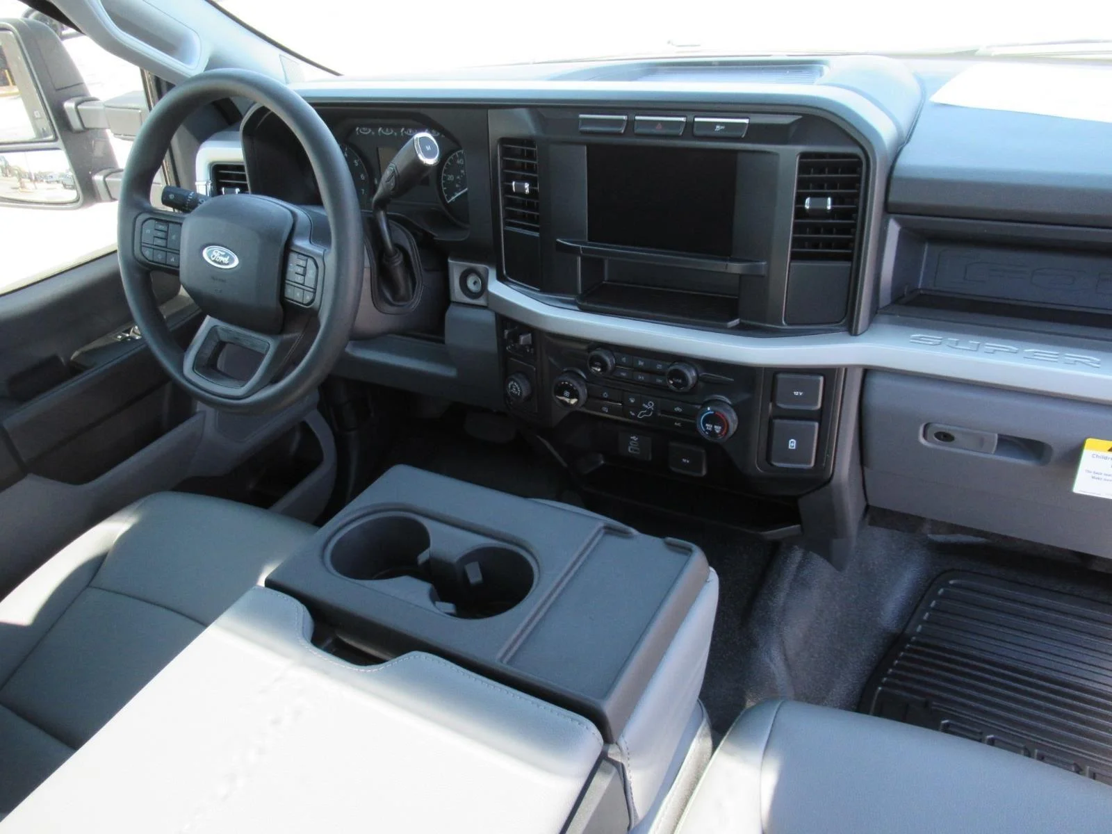 New 2024 Oxford White Ford F-250® XL image 13
