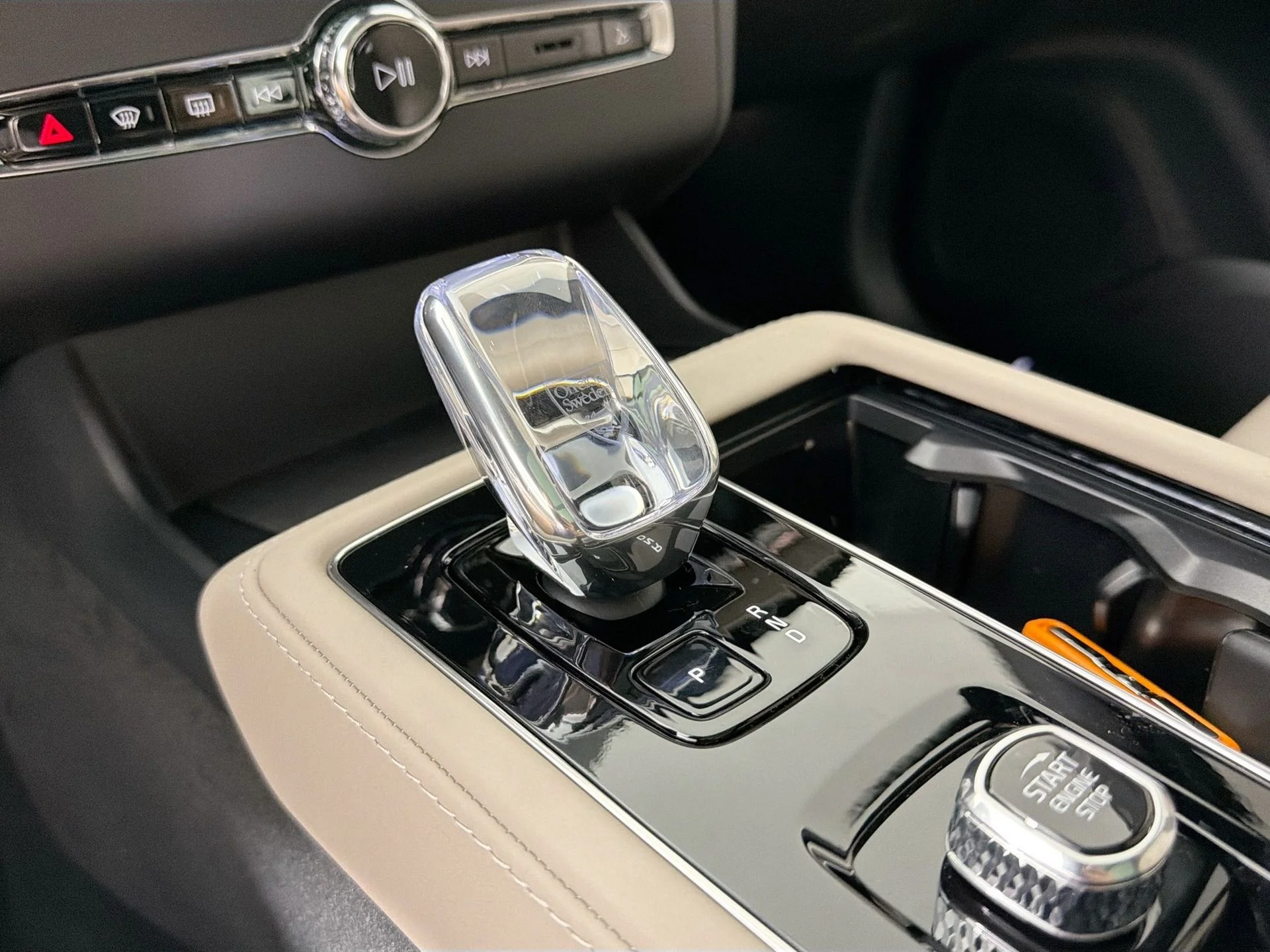 New 2026 Crystal White Volvo Ultra image 15