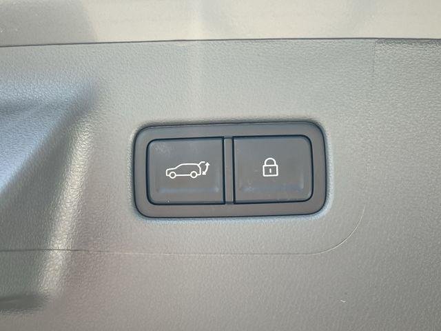 New 2026 Gray Hyundai SEL image 36
