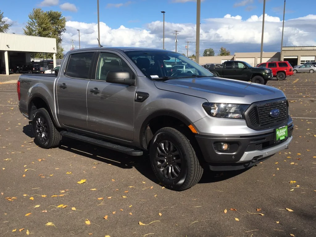 Used 2020 Silver Ford XLT image 9