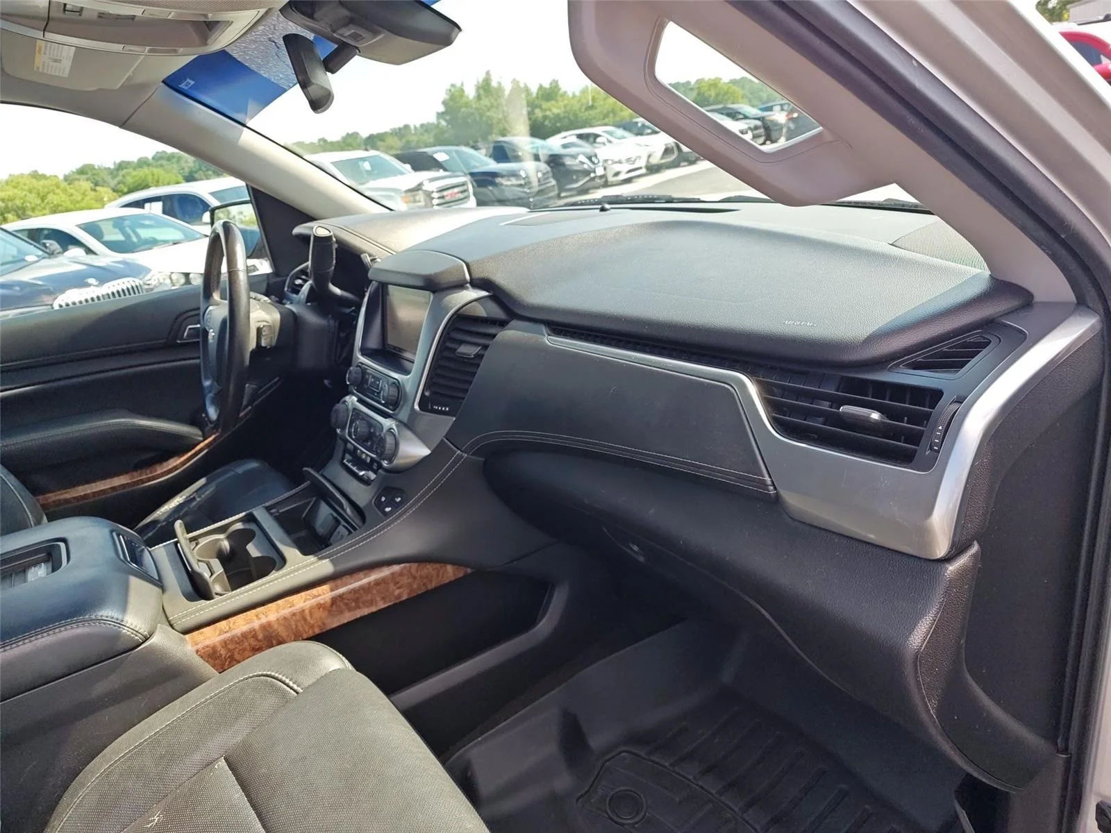 Used 2016 Silver Ice Metallic Chevrolet LTZ image 42