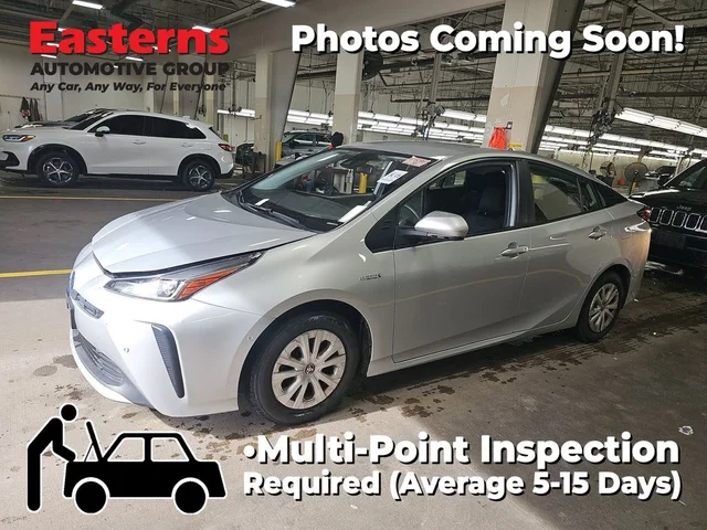 2022 Toyota Prius LE