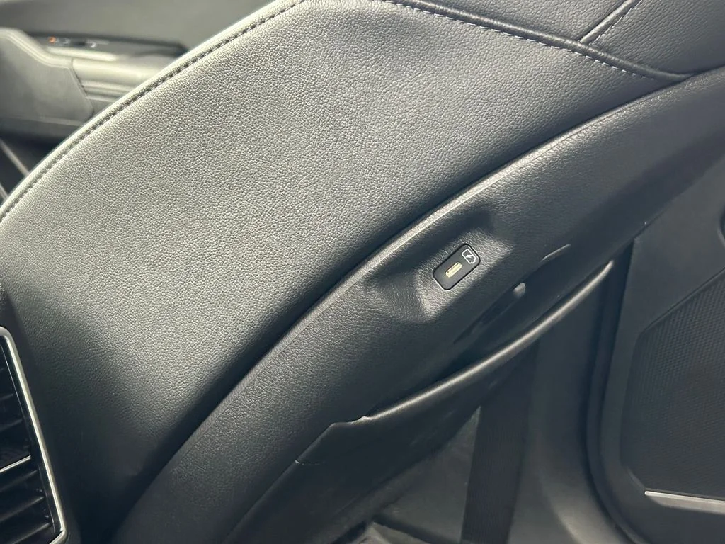 Used 2026 Ebony Black Kia X-Line image 40