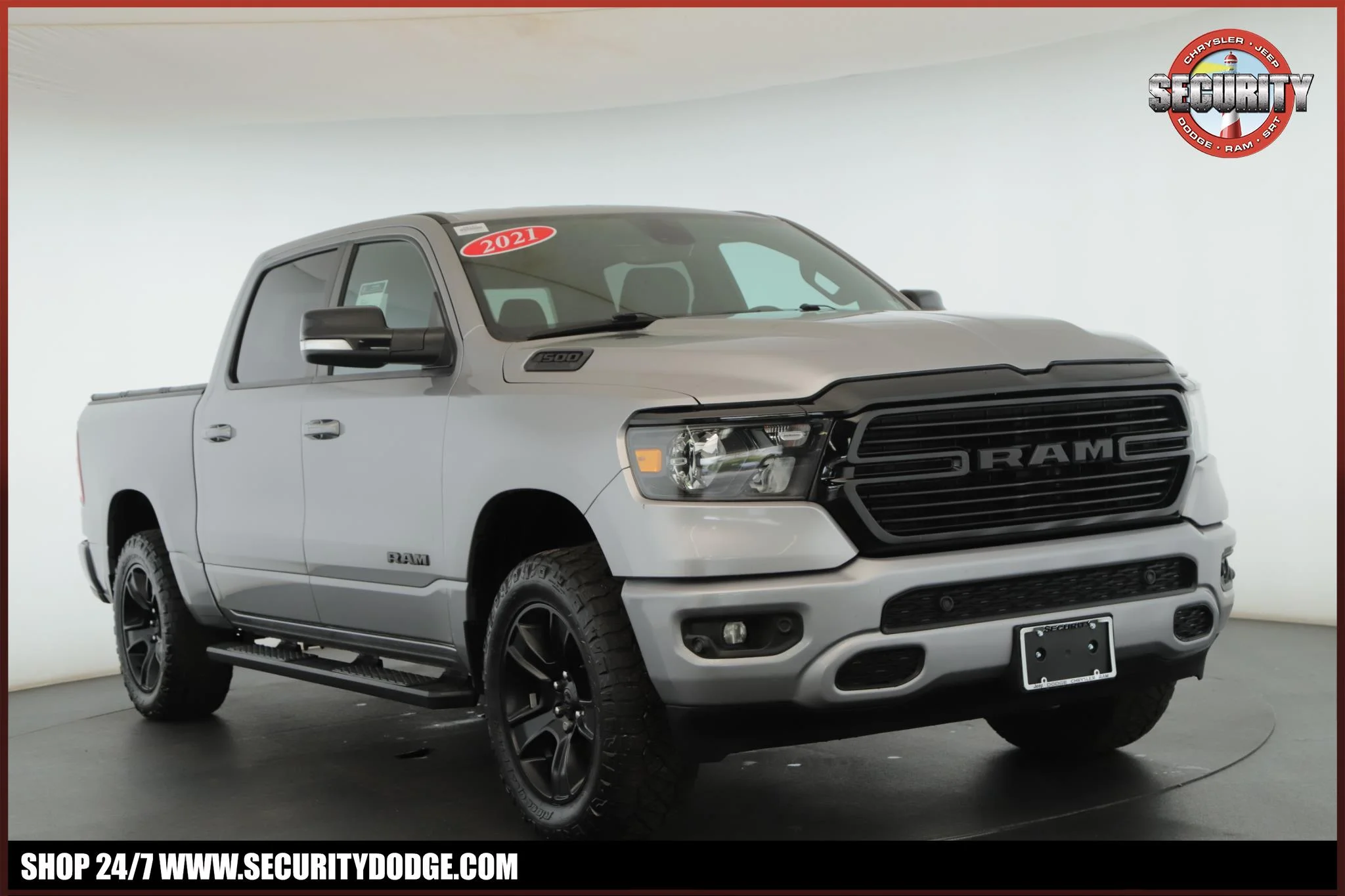 2021 RAM 1500 Big Horn/Lone Star 4x4 Crew Cab 5'7's photo