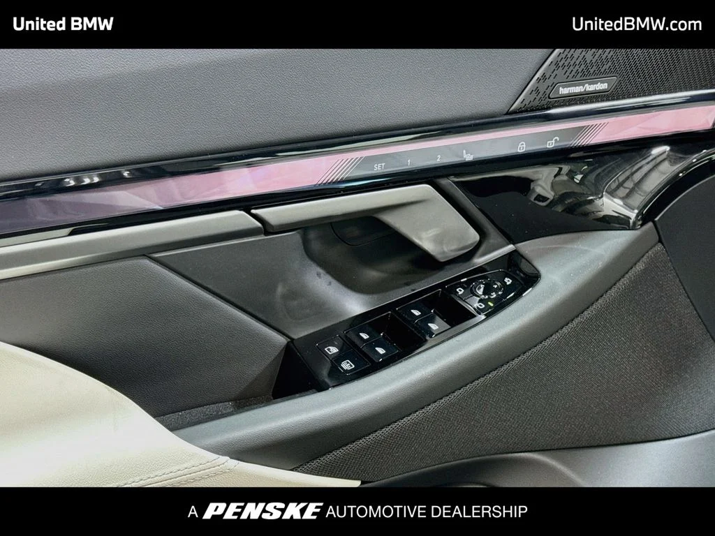New 2027 Oxide Grey Metallic BMW 530i image 10