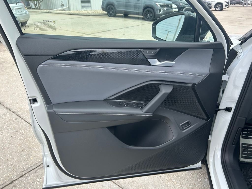 New 2026 White/off-white Volkswagen 2.0T SE R-Line Black image 43