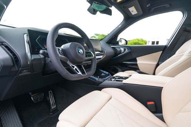 New 2026 Arctic Race Blue metallic BMW 30 xDrive image 4