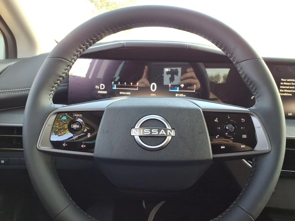 New 2026 Everest White Pearl TriCoat Nissan SV image 9