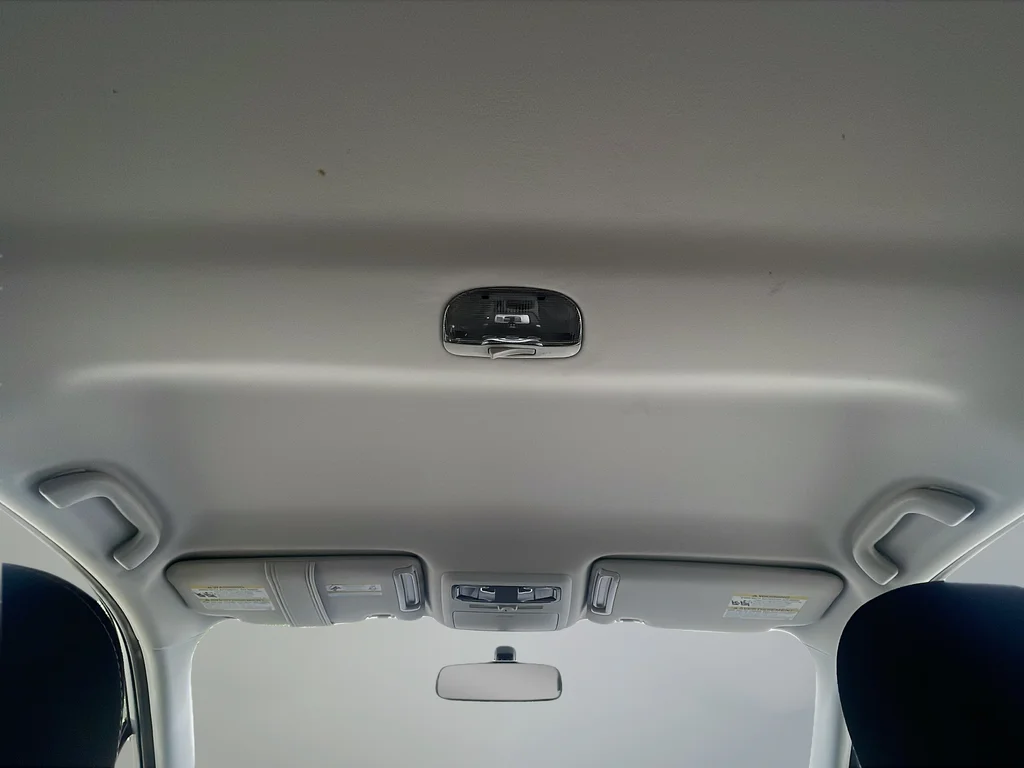 Used 2018 Silver Subaru 2.5i image 19