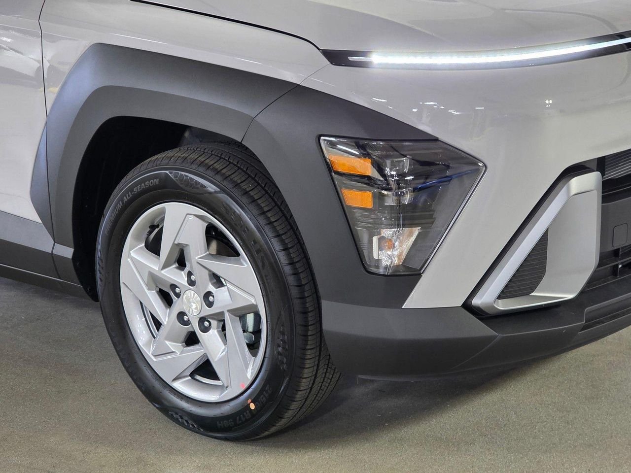 New 2027 C5g Hyundai SE FWD image 10