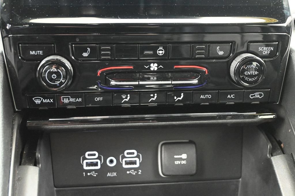 Used 2023 Gray Jeep Limited image 19