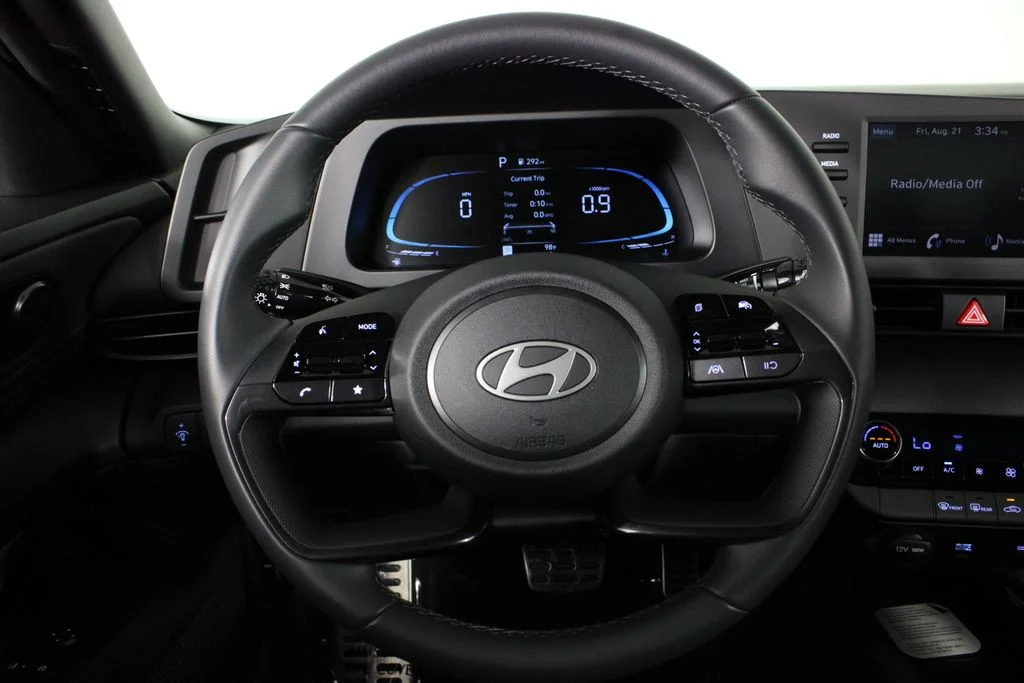 Used 2026 Black Hyundai SEL Sport image 25