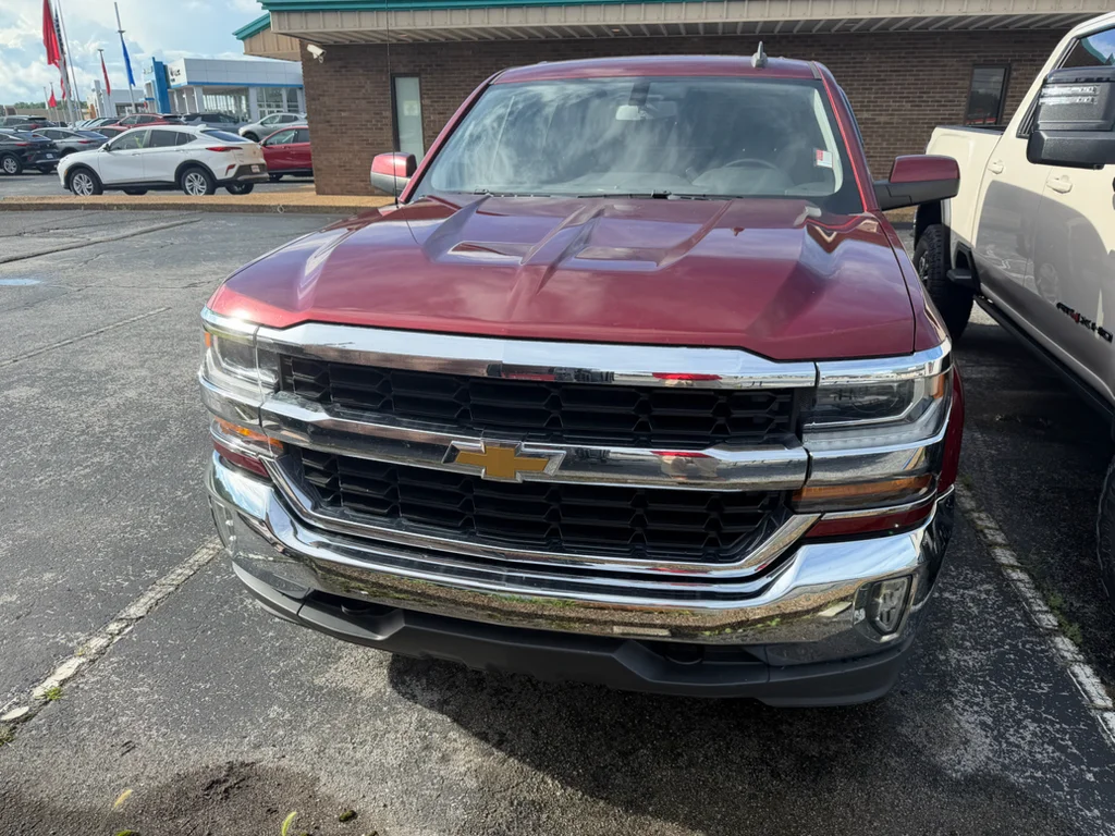 Used 2017 SIREN RED TINTCOAT Chevrolet LT image 2