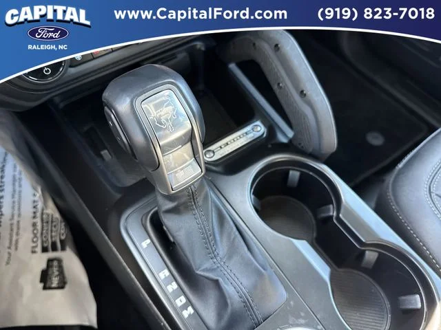 Used 2025 White Ford Badlands image 30