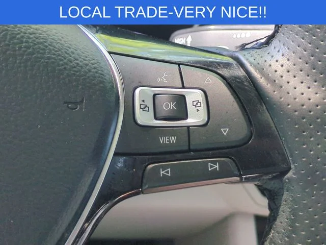 Used 2019 Black Volkswagen SEL image 21