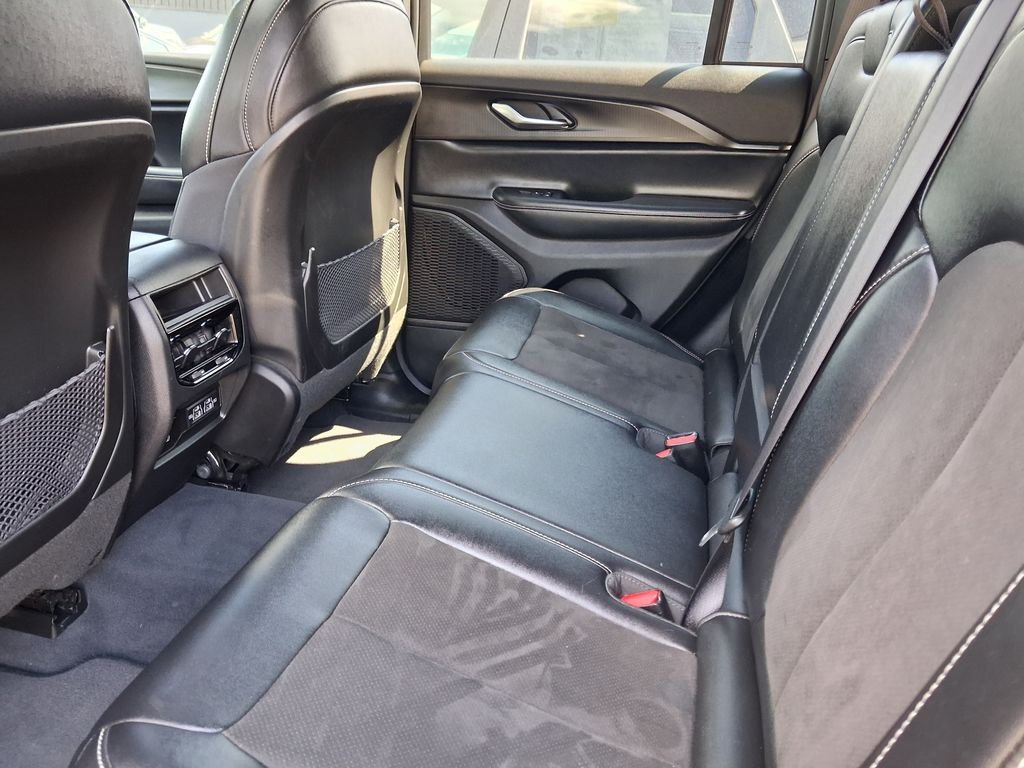 Used 2023 Red Jeep Altitude X image 16