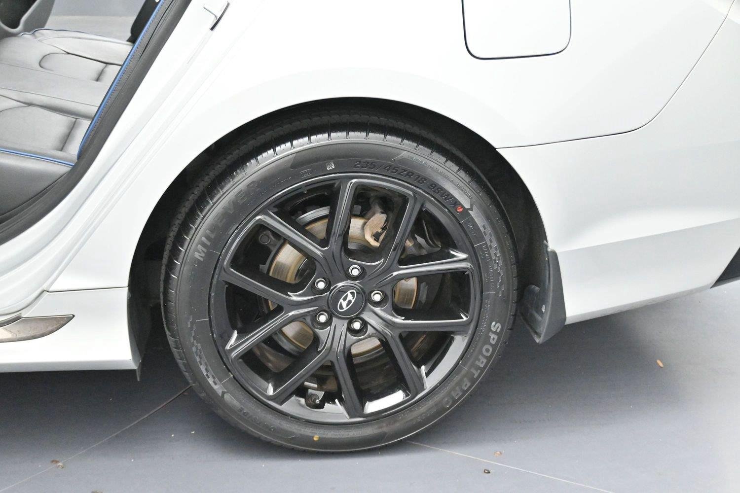 Used 2019 Symphony Silver Hyundai Limited image 37
