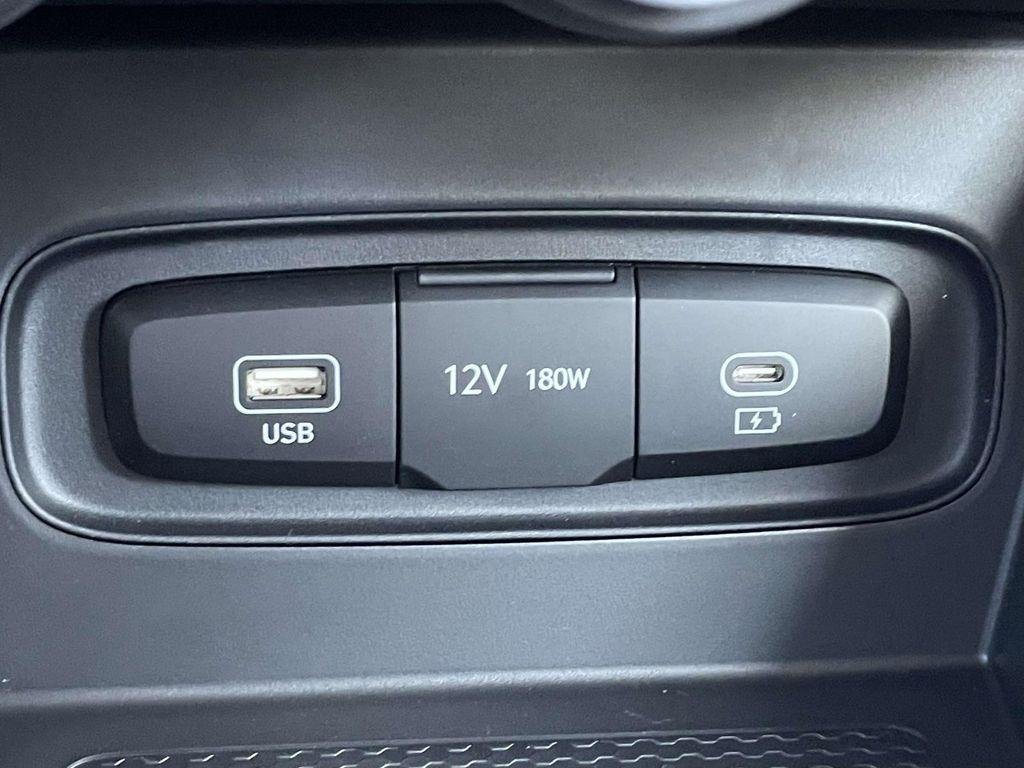 New 2026 White Hyundai SE image 27