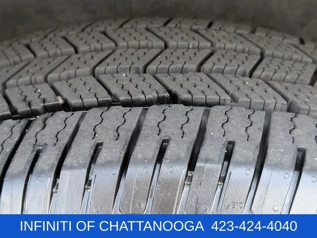 Used 2022 Black GMC SLT image 34