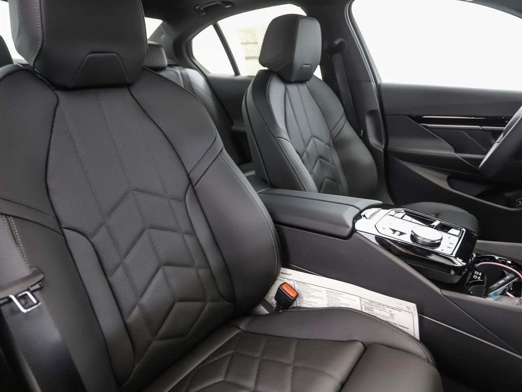 2026 BMW 5 Series 530i - Photo 31