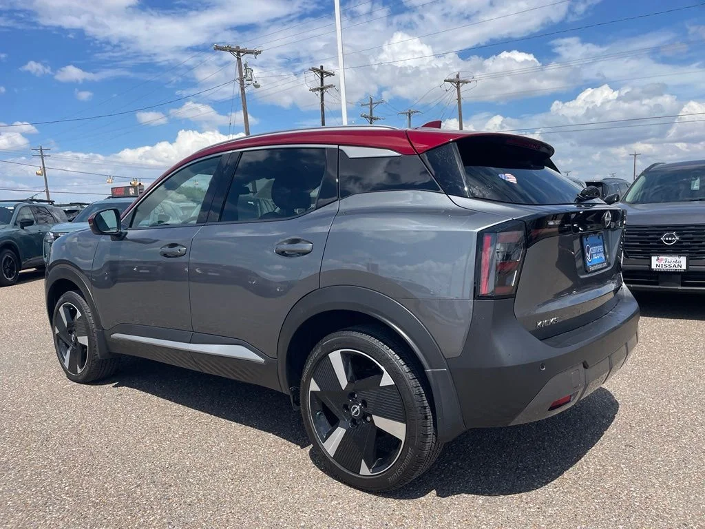 Certified Used 2025 Gray Nissan SR image 5