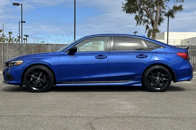Used 2023 Boost Blue Pearl Honda Si image 7