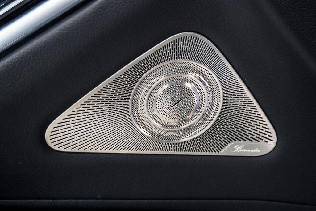 Used 2022 Gray Mercedes-Benz S 500 image 23