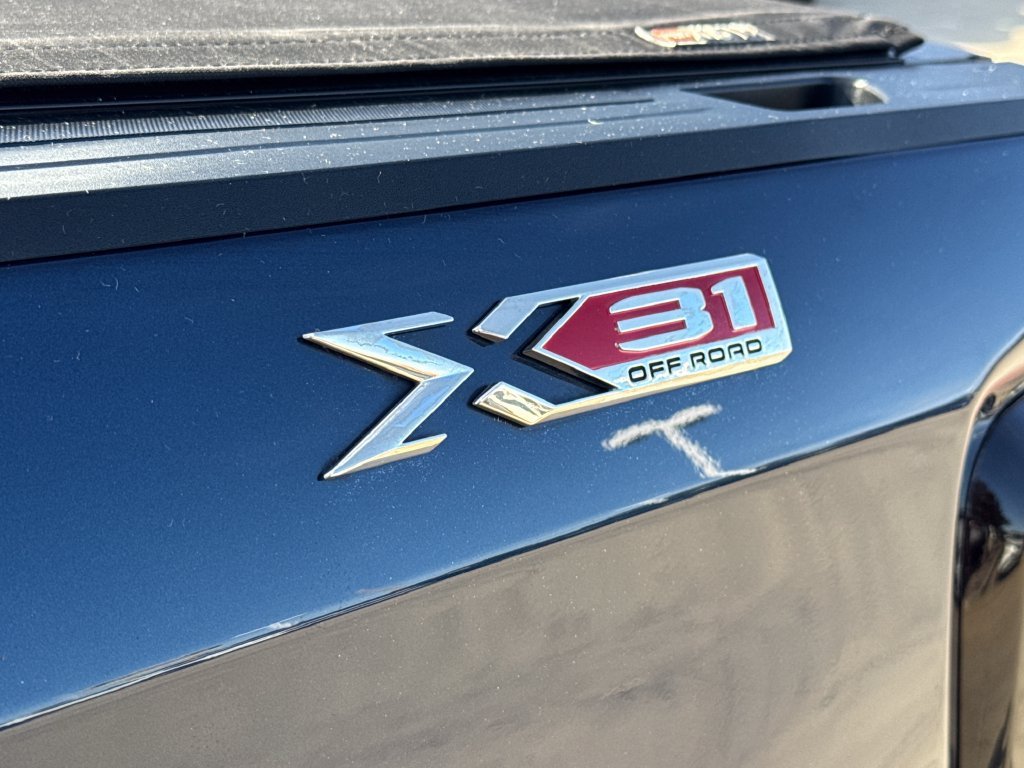 2019 GMC Sierra 1500 SLT - Photo 13
