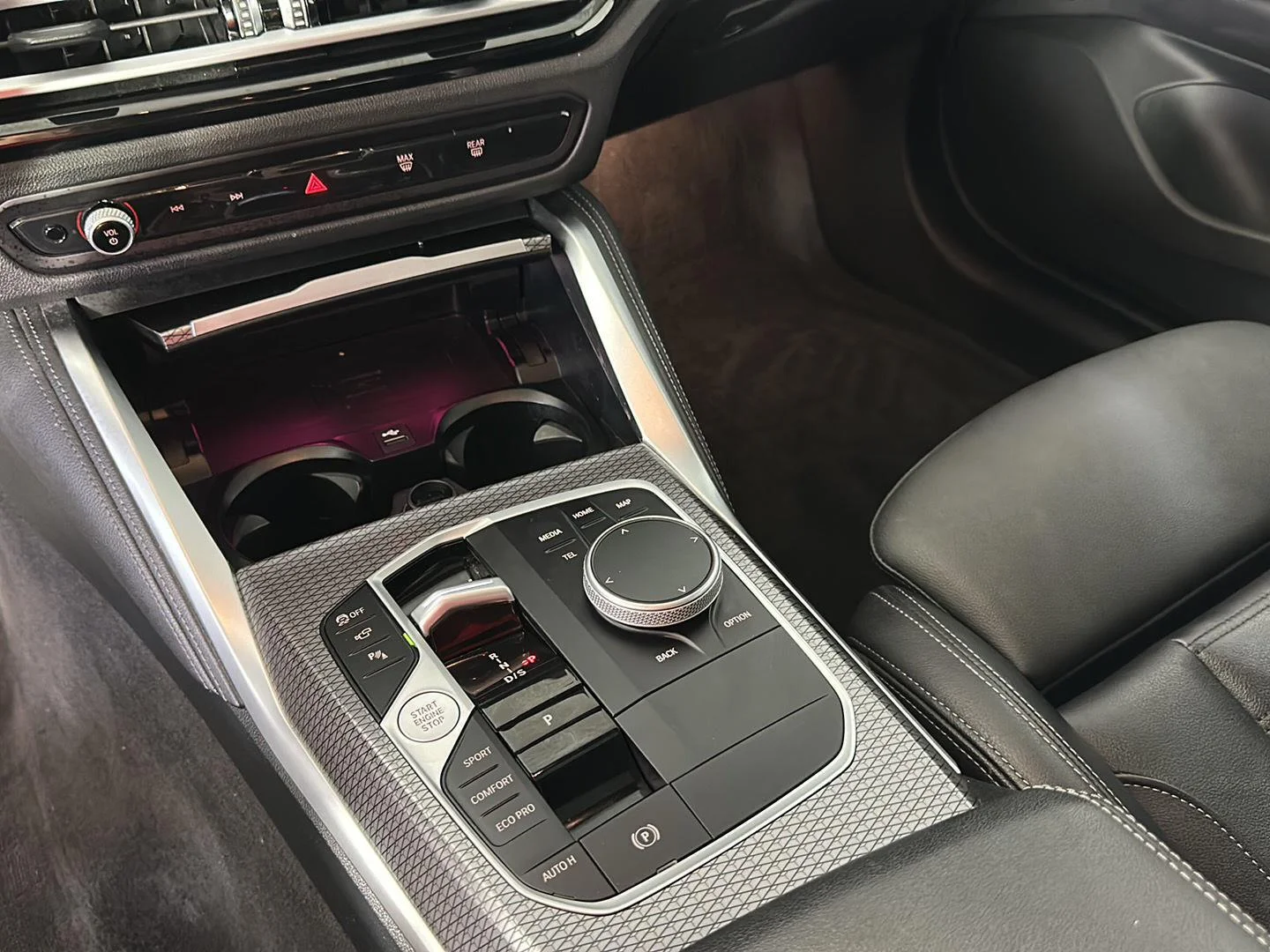 Used 2024 Tanzanite Blue II Metallic BMW M440i xDrive image 19