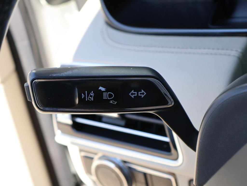 Used 2020 White Lincoln Reserve image 39