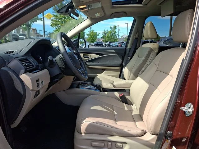 Used 2019 Deep Scarlet Pearl Honda Touring image 15