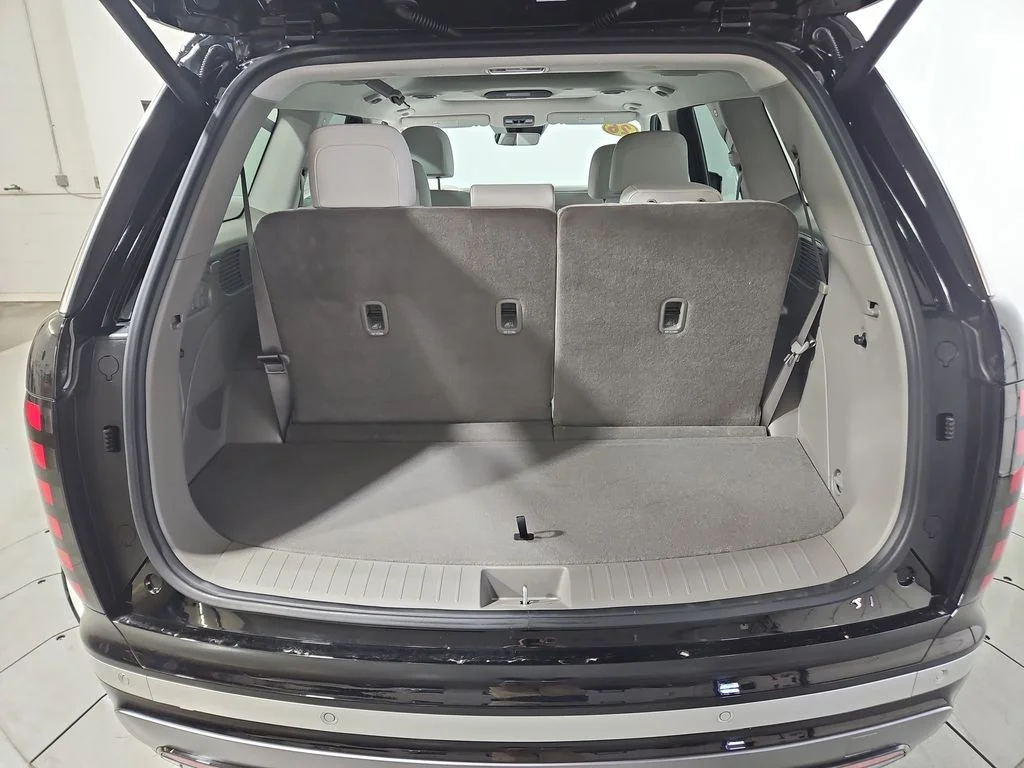 Used 2026 Black Hyundai Limited image 25