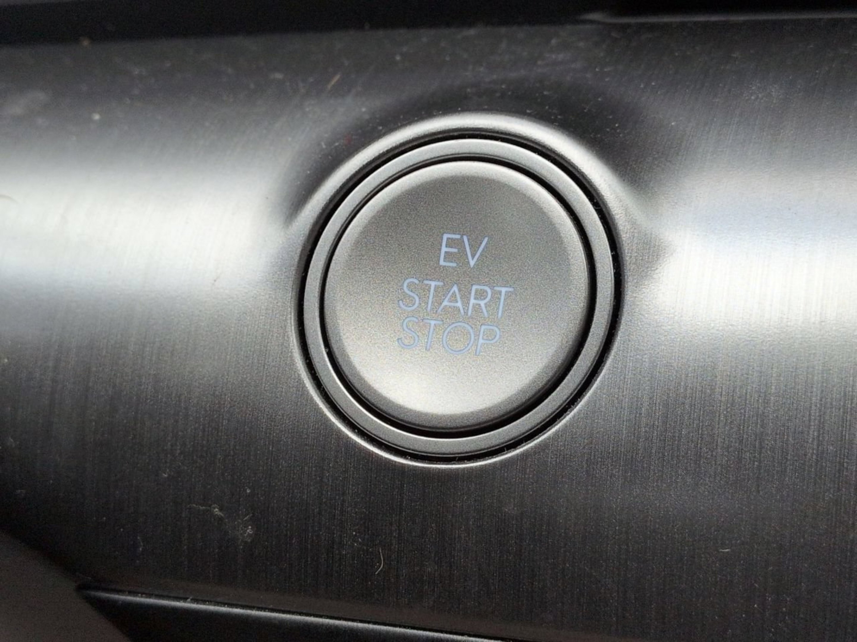 Used 2025 Abyss Black Pearl Hyundai SEL image 31