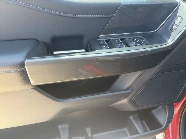 Used 2022 Red Ford XLT image 19